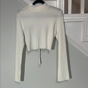 Le Lis Cream Long Sleeve‎ Tie back Crop Top
